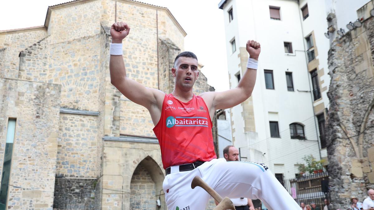 Iker Vicente conquista su quinta Urrezko Kopa bajo un calor sofocante